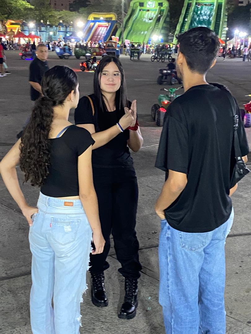 EVANGELISMO EN CARNAVAL. MARACAY-VENEZUELA